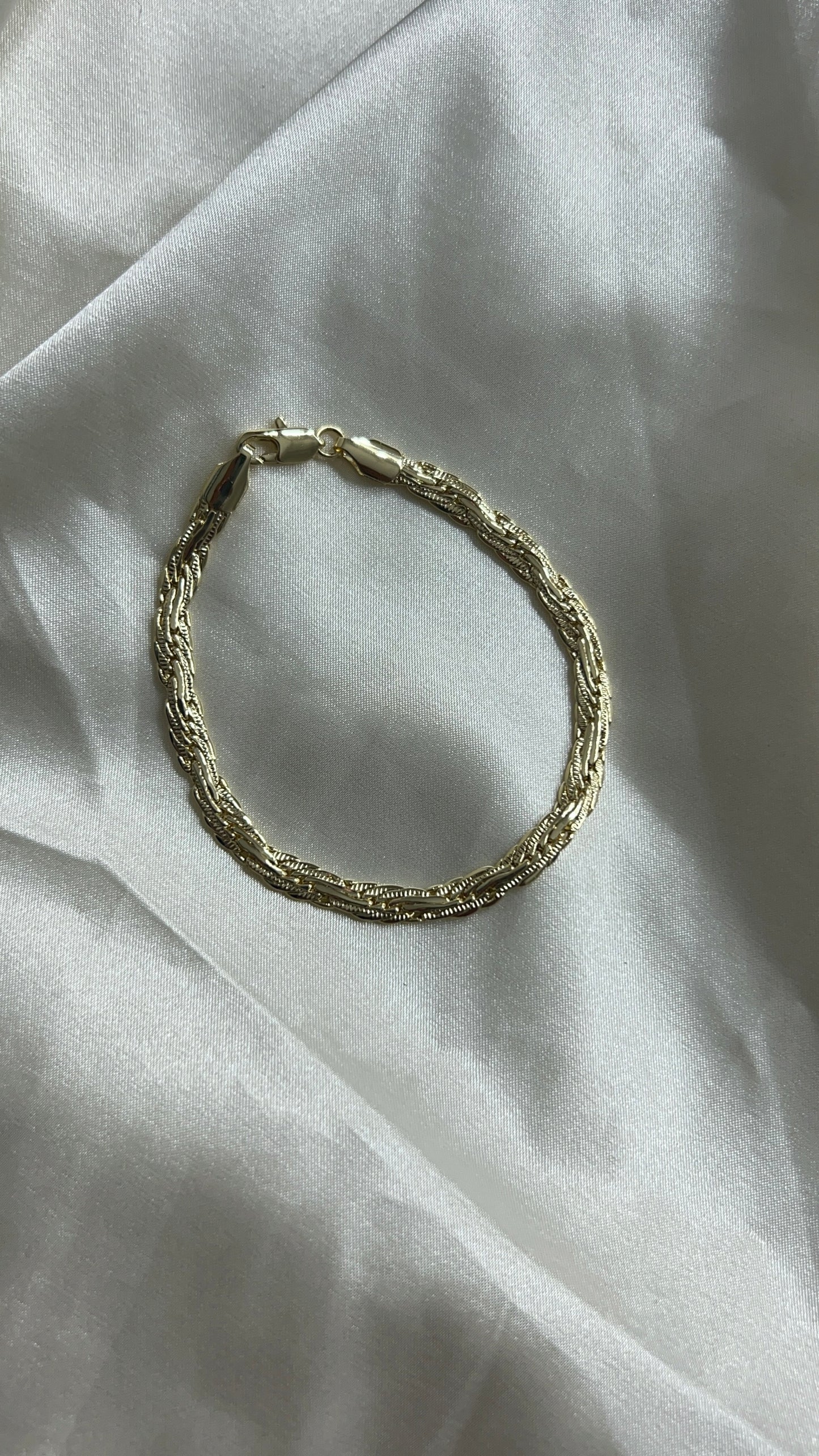 Double twist bracelet