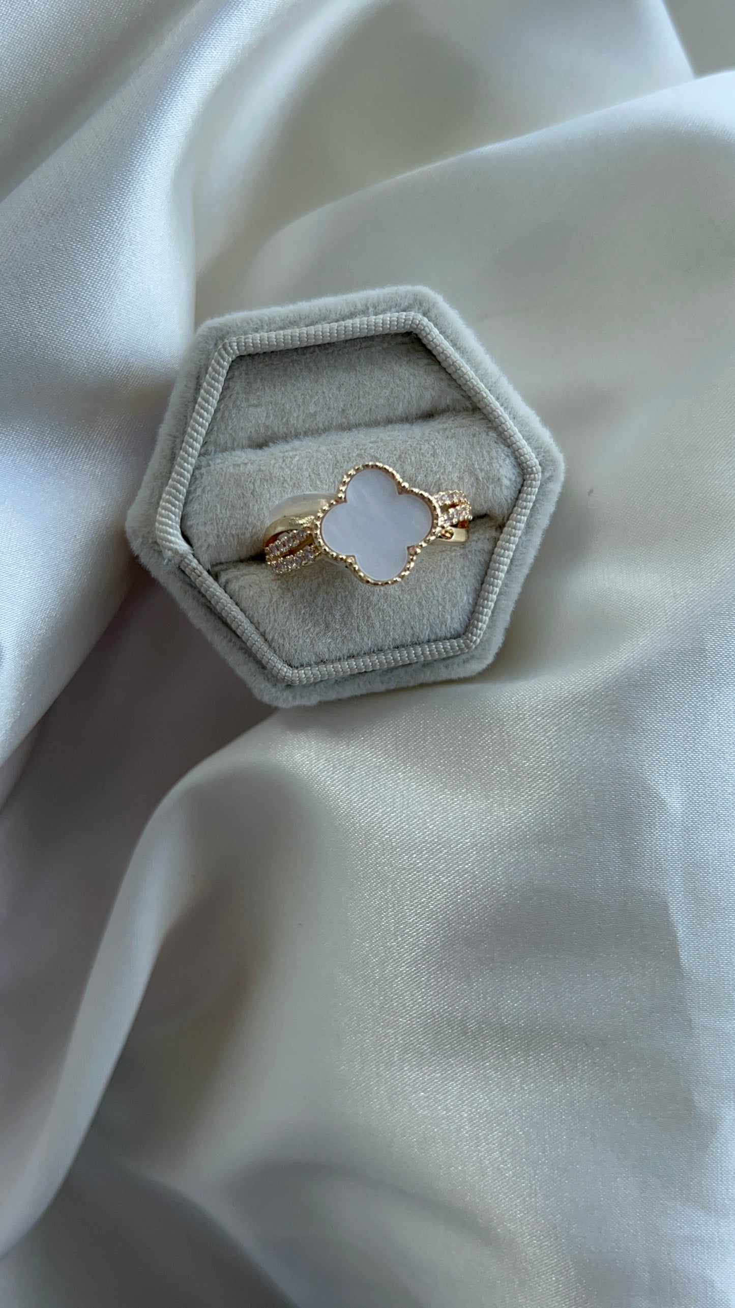 White Four clover ring