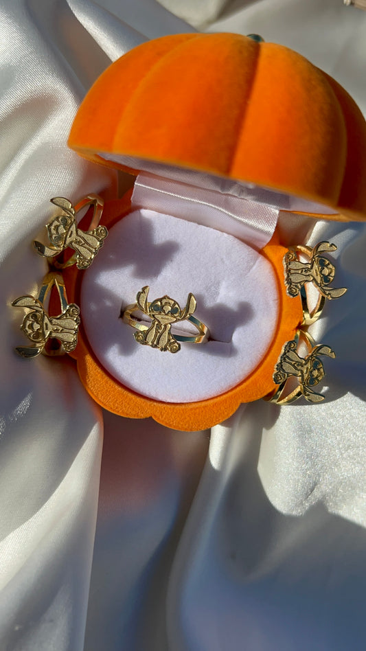 Stitch adjustable ring