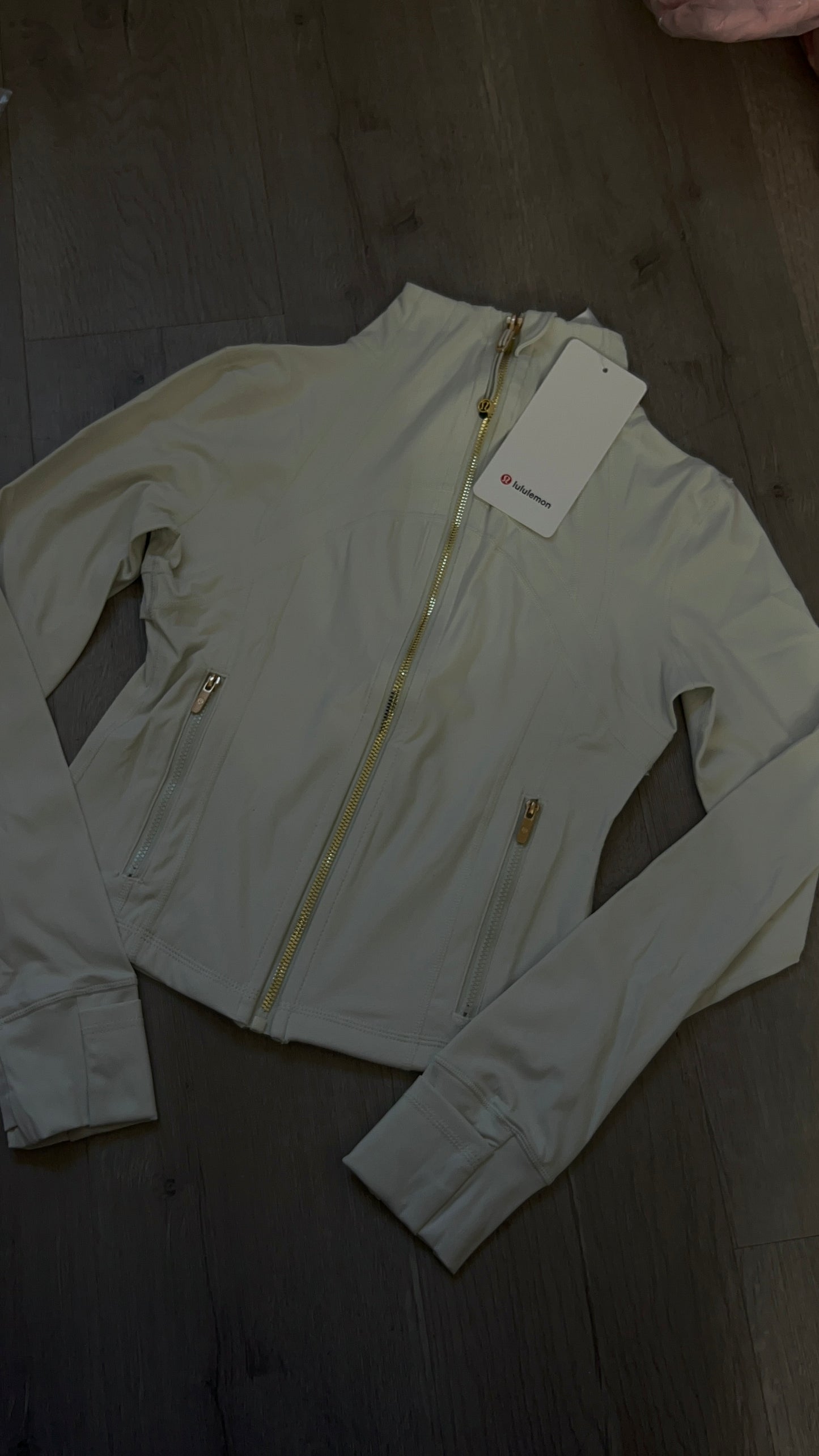 White bone cropped define