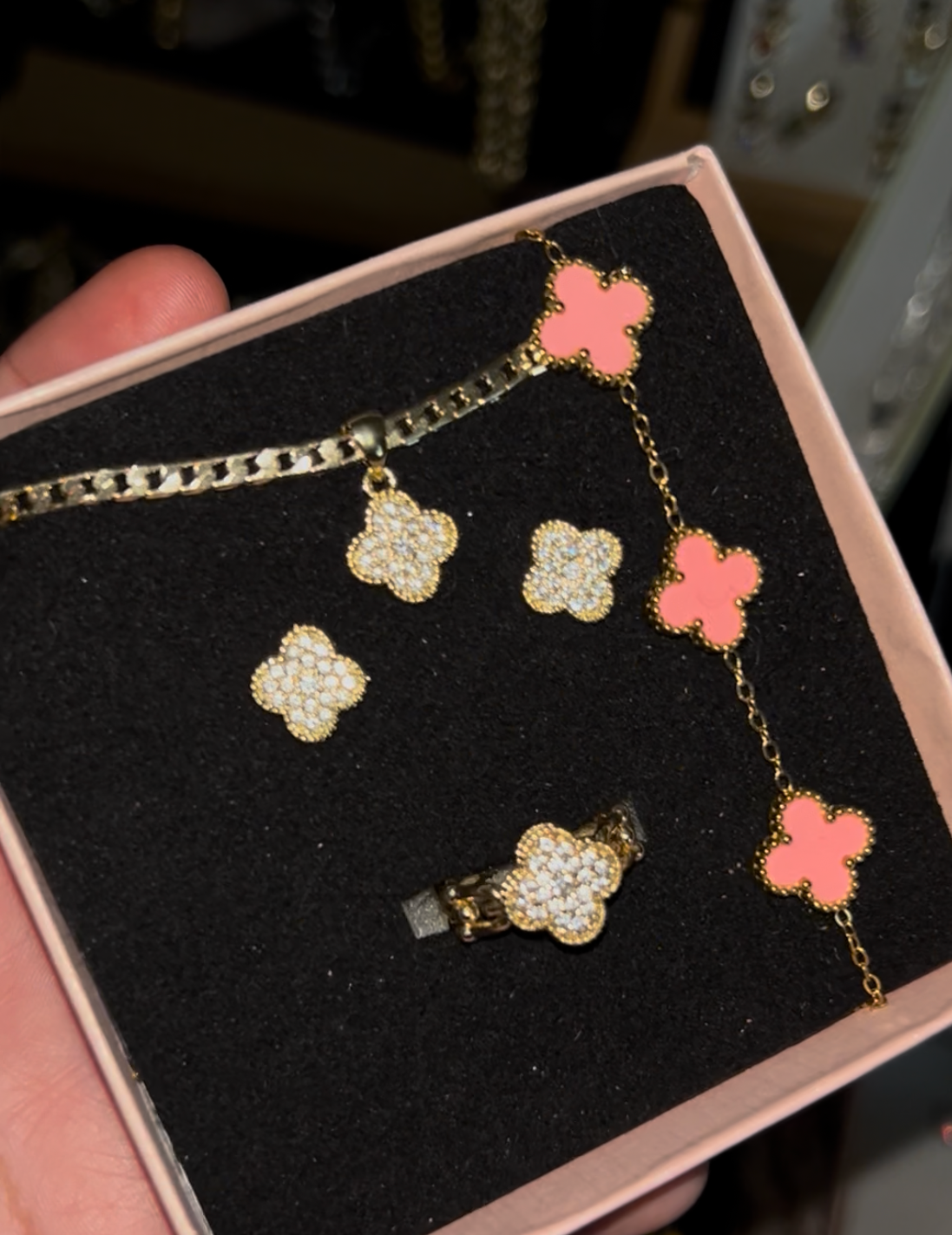 Baddie pink four clover set