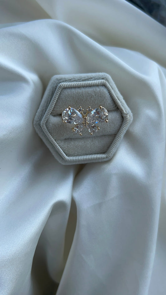 Mariposa adjustable ring